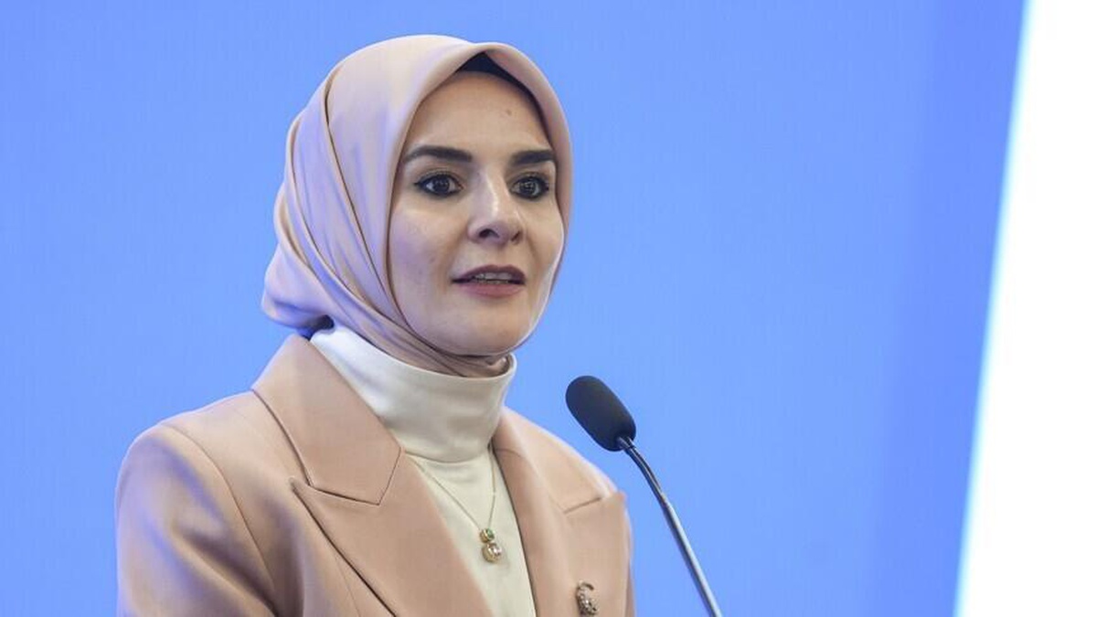 Sosyal medyada çocuk yönetmeliğinin detayları belli oldu: 15-18 yaş grubuna canlı yayın ve ekran kaydı yasağı