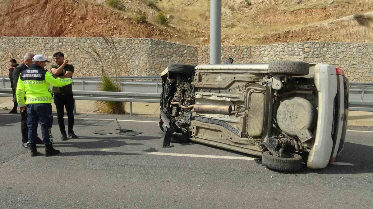 Batman Gercüş-Hasankeyf arasında takla atan otomobilin sürücüsü yara almadan kurtuldu