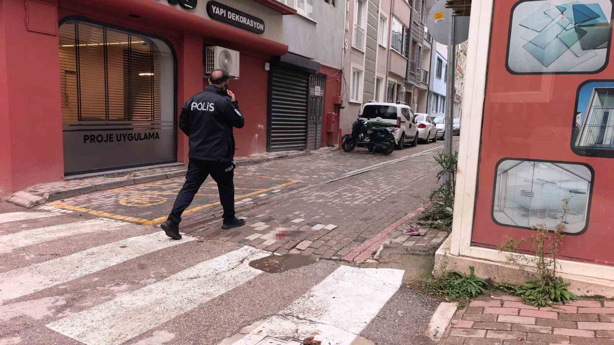 Bursa İnegöl\'de otomobilin üzerinden geçtiği 2 yaşındaki çocuk kurtarılamadı