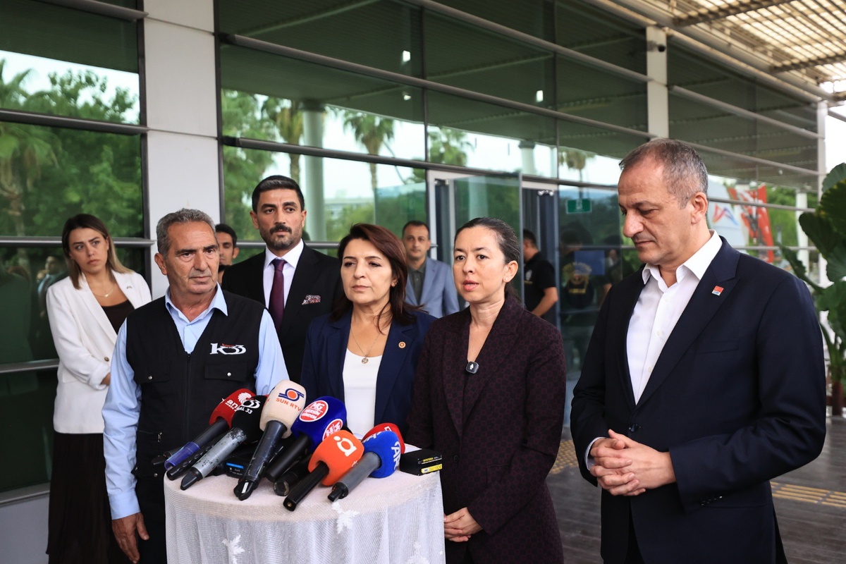 Mersin Büyükşehir Belediye Başkan Vekili Genç, emaneti Seçer\'e teslim etmek istiyor