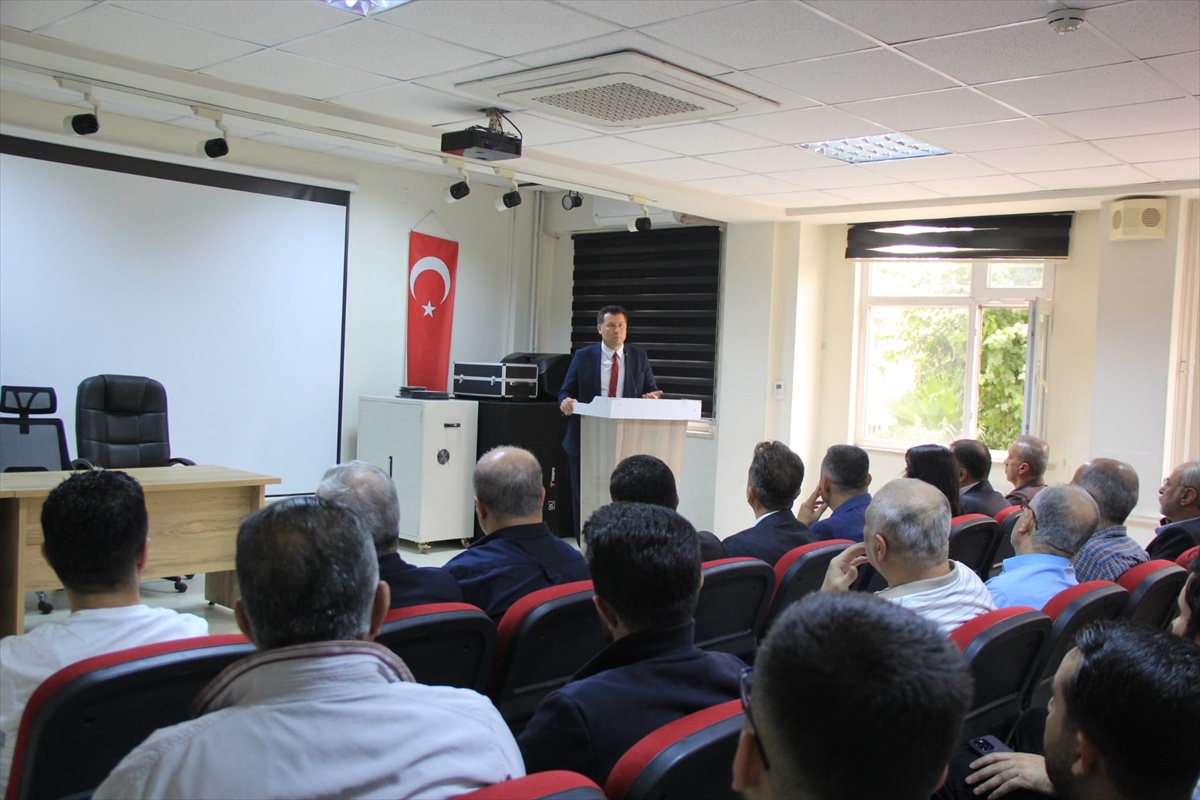 Cizre\'de okul idarecileri ve personel kurumsal aidiyet için toplandı