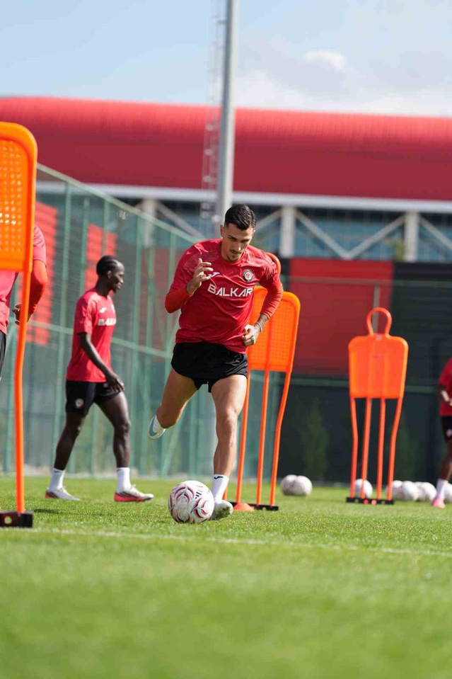Çorum FK, 13 Ekim'deki Çaykur Rizespor maçına taktik çalışarak hazırlanıyor