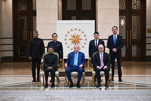 Erdoğan, 5 ülkenin büyükelçisini kabul etti