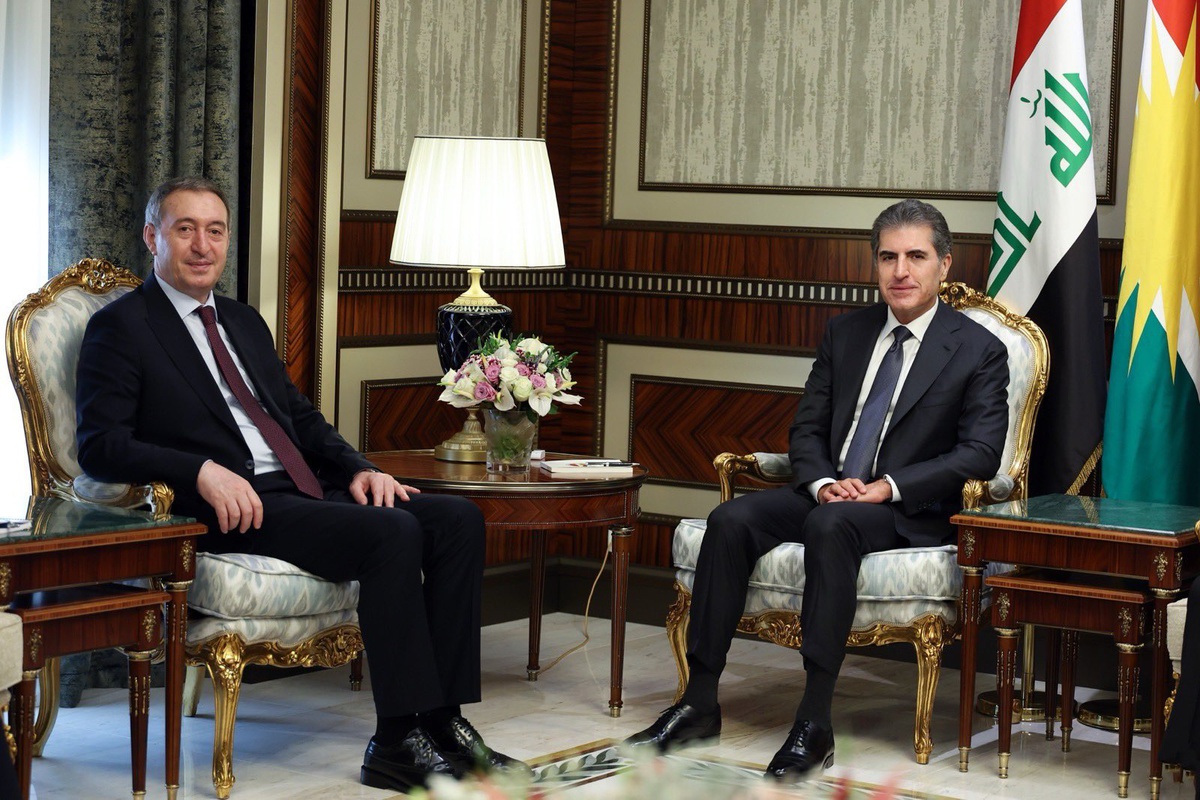 DEM Parti Eş Genel Başkanı Bakırhan, Barzani ile görüşmesinde bölgesel barışı ele aldı