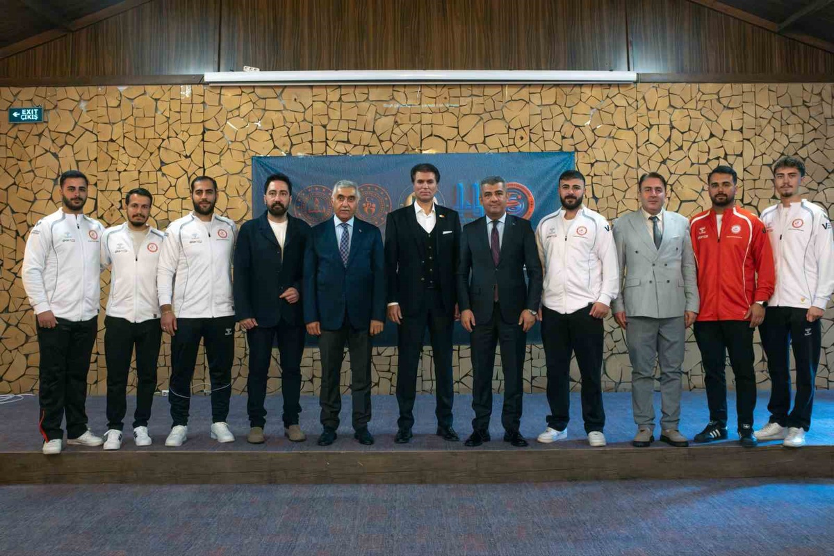 Erzurum\'da curling projesi protokolü imzalandı, 4 yılda 1920 öğrenci hedefleniyor