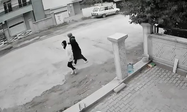 2 kadın hırsız yakalandı! Üzerlerinden çıkanlar şaşırttı