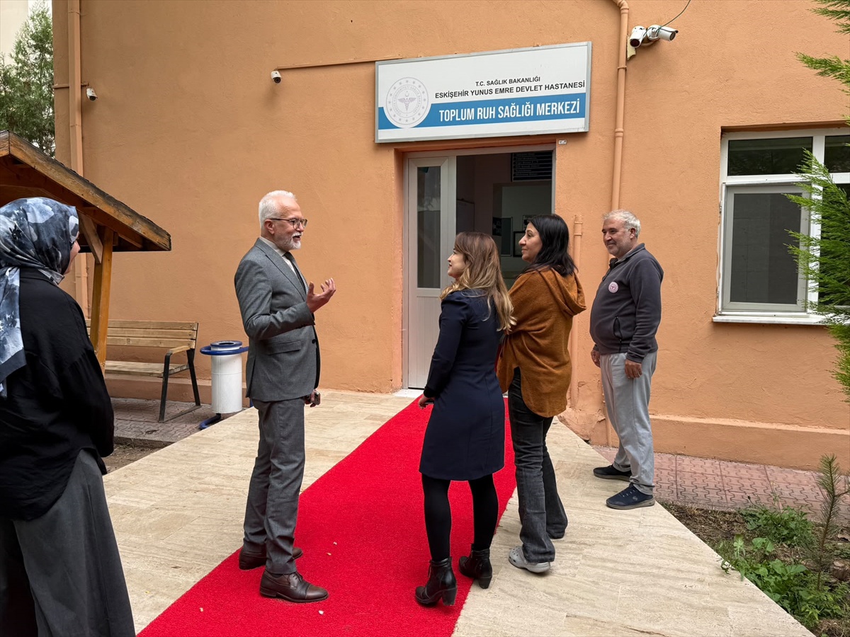 Eskişehir İl Sağlık Müdürü Bildirici, Toplum Ruh Sağlığı Merkezini ziyaret etti