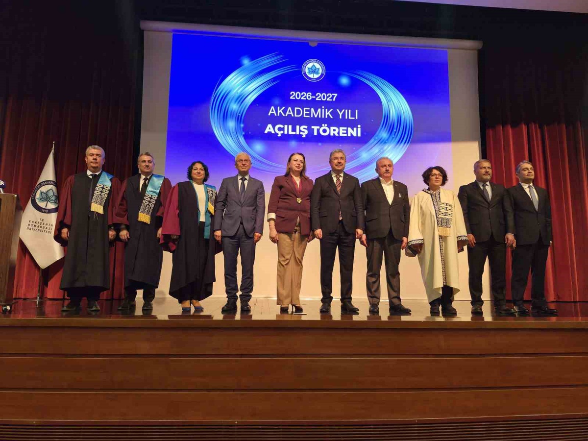 ESOGÜ\'de 2026-2027 akademik yılı, Mustafa Şentop\'un açılış dersiyle başladı