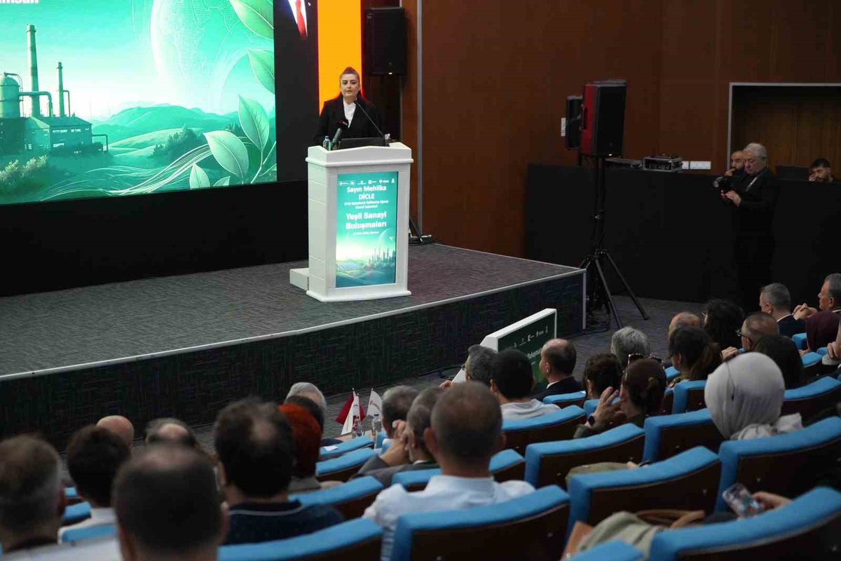 Samsun\'daki Yeşil Sanayi Buluşmaları\'nda yeşil dönüşümün 30 yıl süreceği vurgulandı