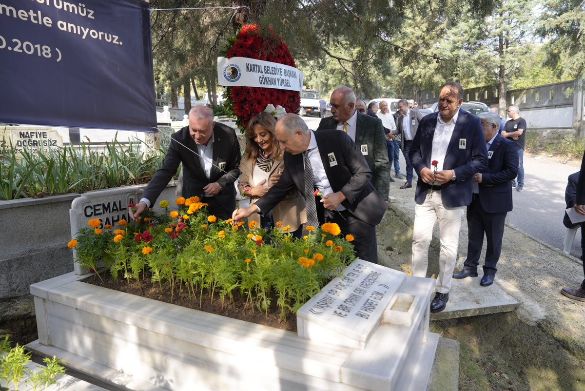 Kartal Belediyesi eski Park ve Bahçeler Müdürü Cemal Şahan, 8. ölüm yılında anıldı