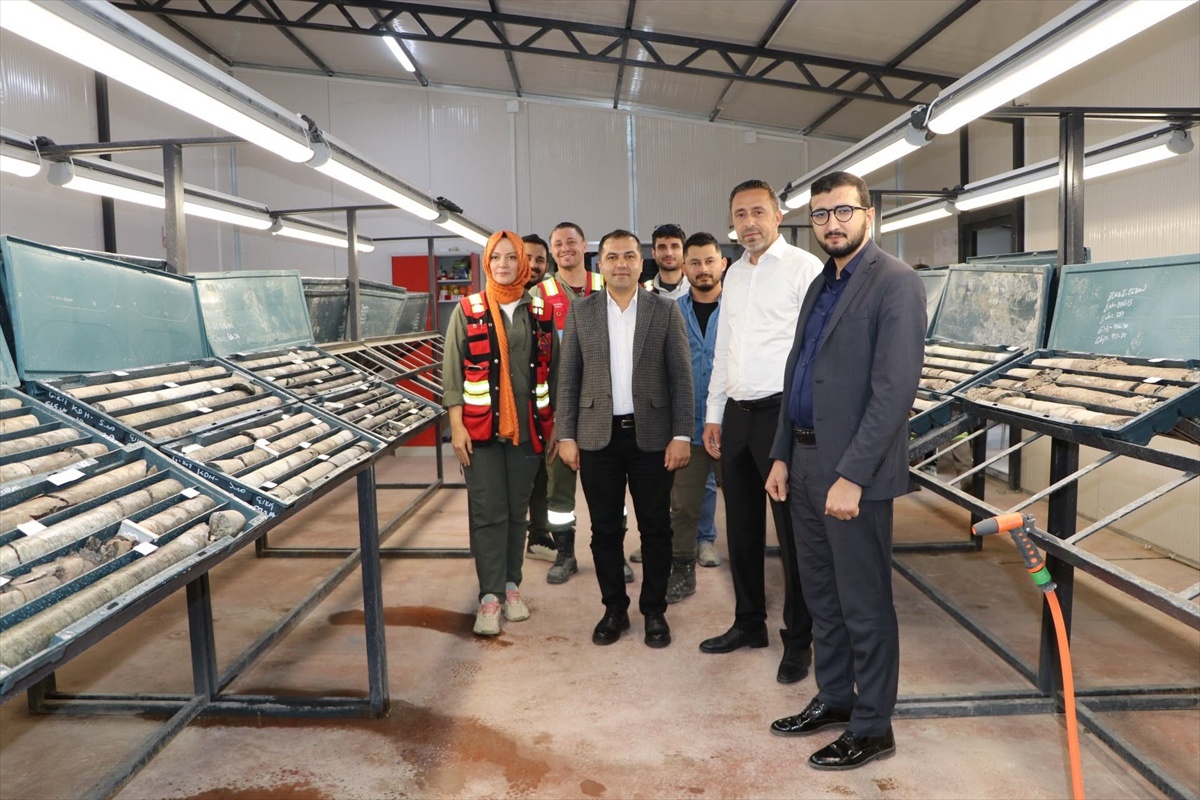 Keban Kaymakamı Onur, madencilik tesislerinde bilgi aldı, Müftü Çiçen eşlik etti