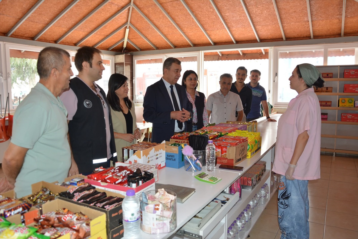 Kumluca\'da Sultan Alparslan İlkokulu kantininde gıda denetimi yapıldı
