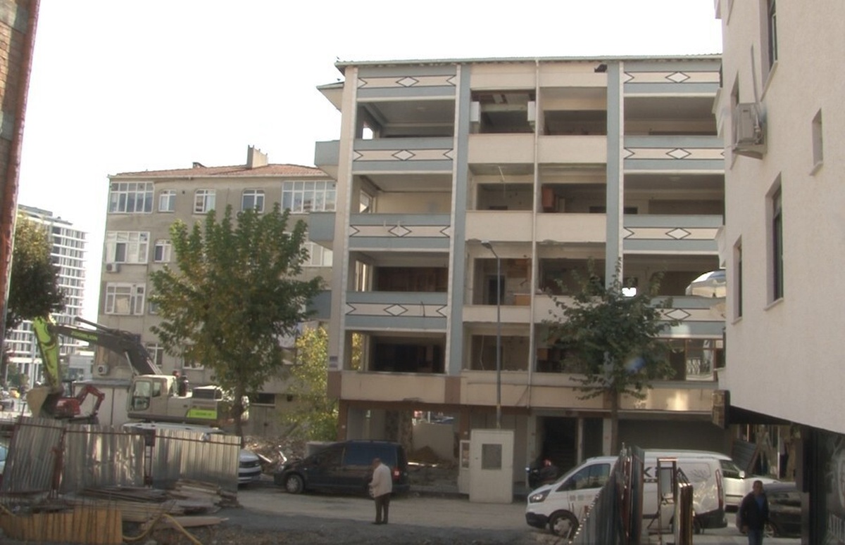 Maltepe’de 5 kişinin öldüğü çökme sonrası Güngören’de yıkılan binalar yapılmıyor