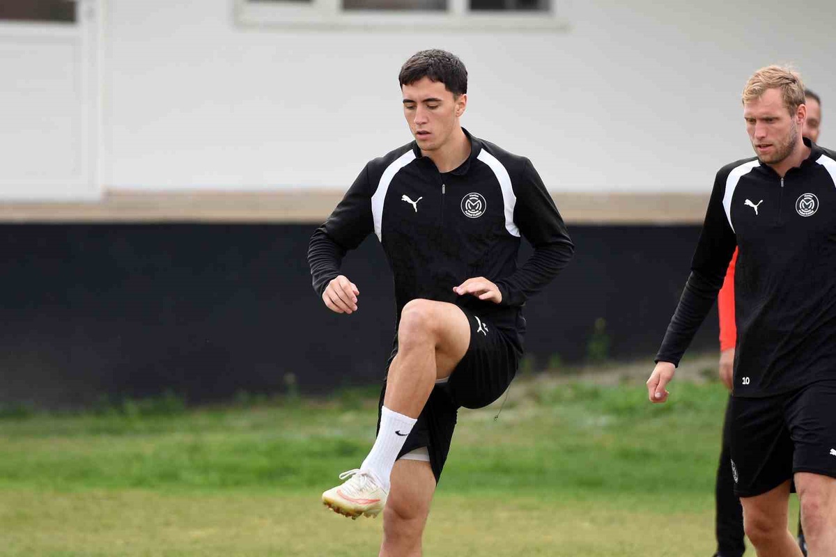 Manisa FK, 15 Ekim\'deki Esenler Erokspor maçı öncesi taktik çalışması yaptı