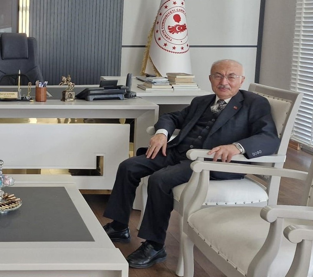 Samsun\'un eski Vali Yardımcısı Emin Çolak vefat etti, Gümüşhacıköy\'de toprağa verildi