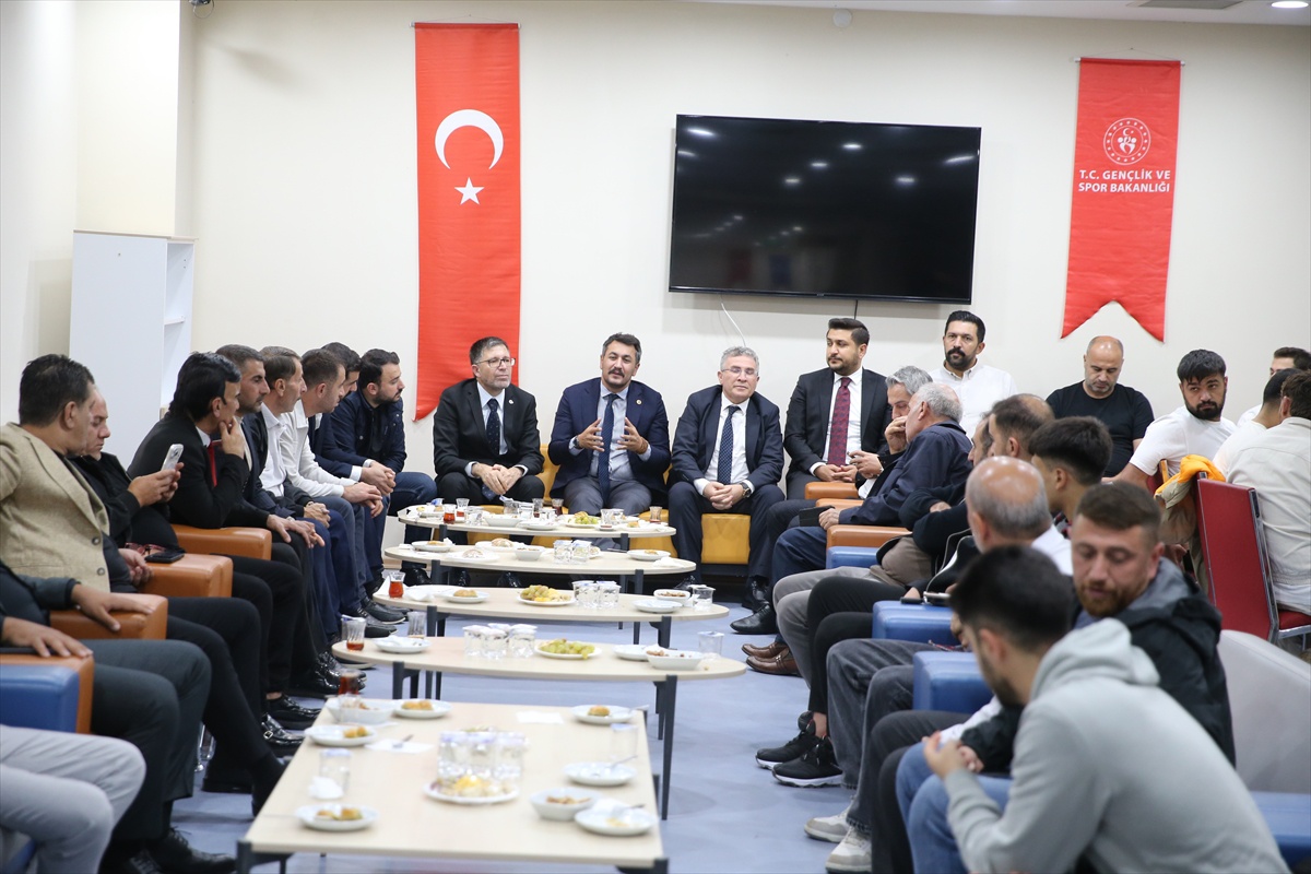 Siirt\'te "Amatör Spor Kulüpleri İstişare Toplantısı" düzenlendi