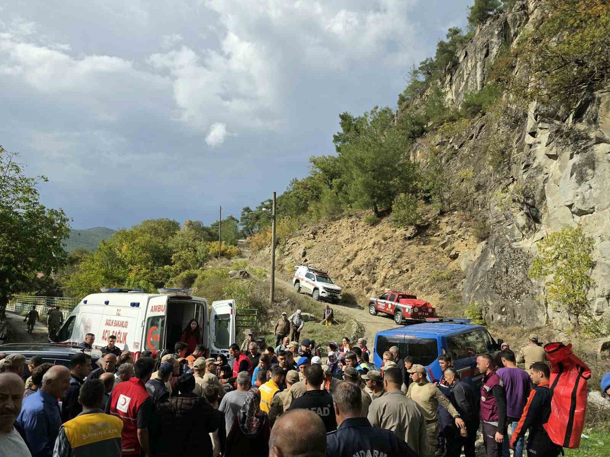 Sinop Boyabat\'ta 71 yaşındaki kadın yaklaşık 2 gün süren aramada ormanda sağ bulundu