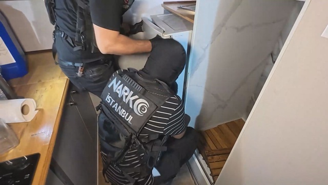 Şişli’de 213 kilogram metamfetamin ele geçirildi! Biri İran, biri Irak uyruklu 2 şüpheli adliyede