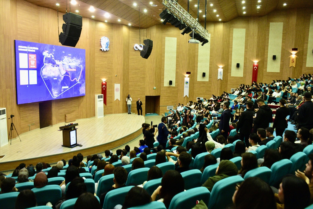 Bakan Yardımcısı Boyraz, KAEÜ\'de Irak\'la yapılacak 25 milyar dolarlık projeyi anlattı