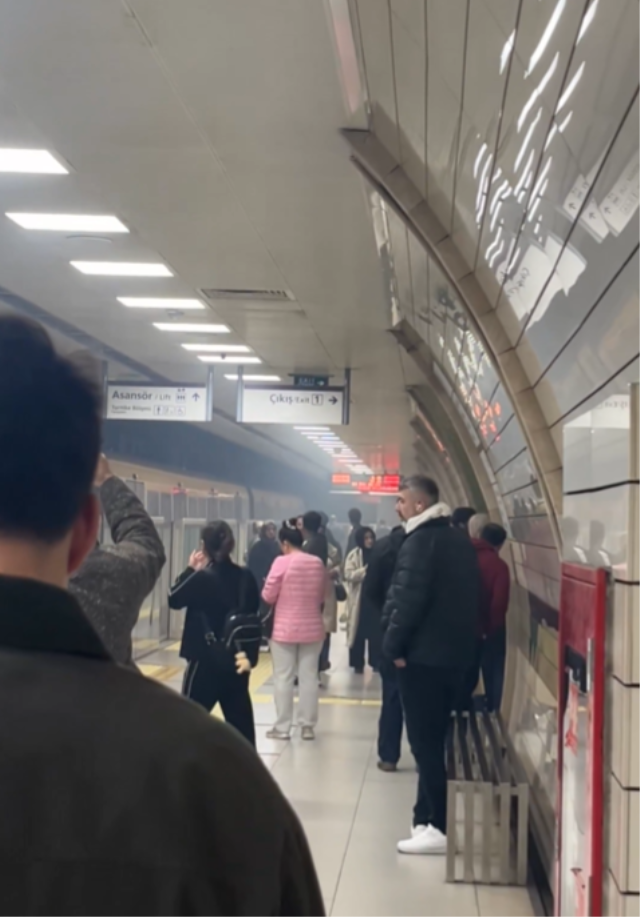 Üsküdar-Sultanbeyli metrosunda korkutan patlama! Bir anda dumanla kaplandı, işte o anlar