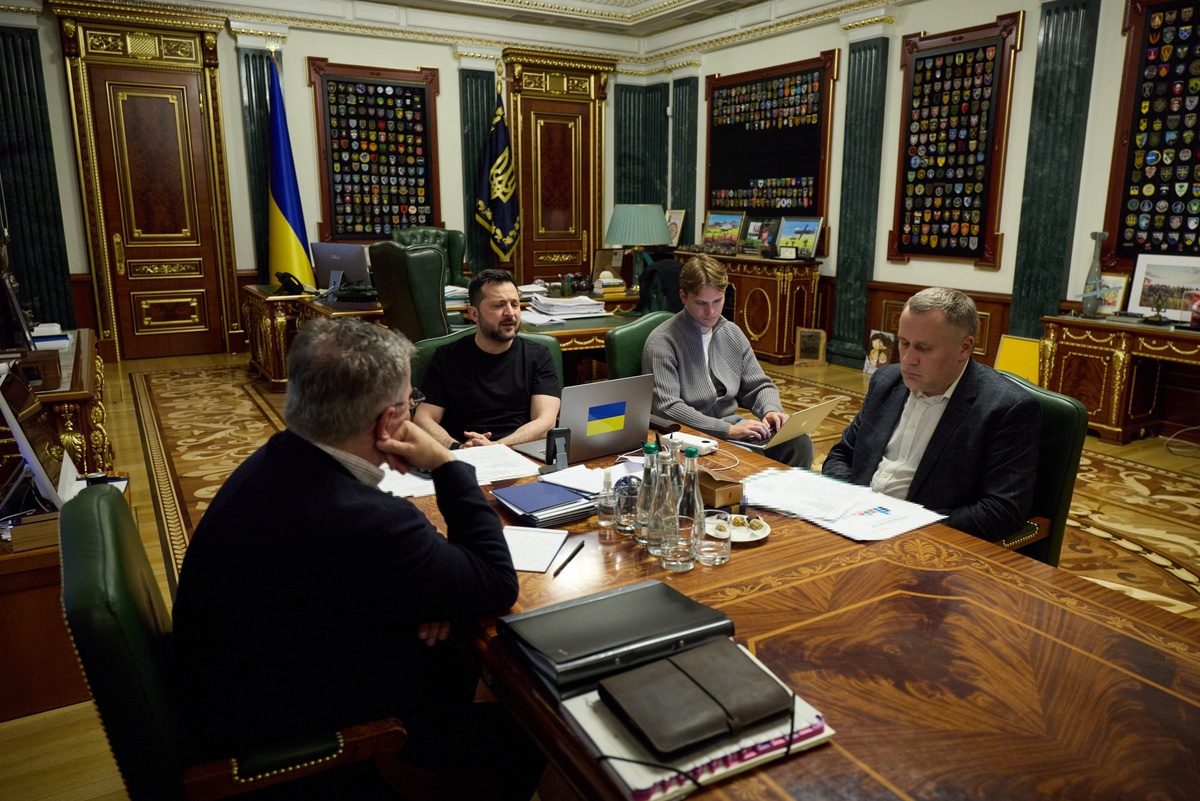 Zelenskiy, Merz ile Rusya\'nın enerji saldırılarını ve E3-Ukrayna toplantısını görüştü