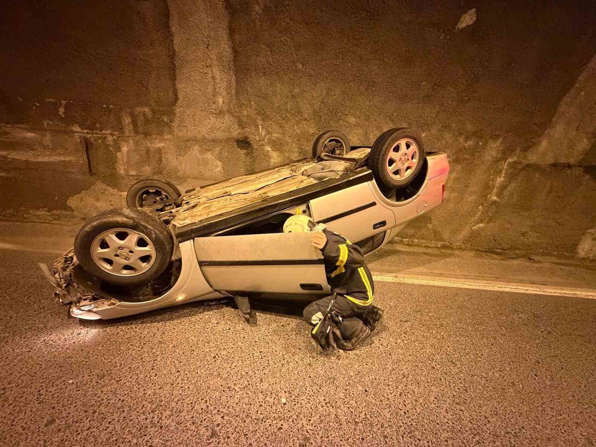 Zonguldak Kozlu\'da Değirmenağzı tünellerinde takla atan otomobilin sürücüsü yaralandı