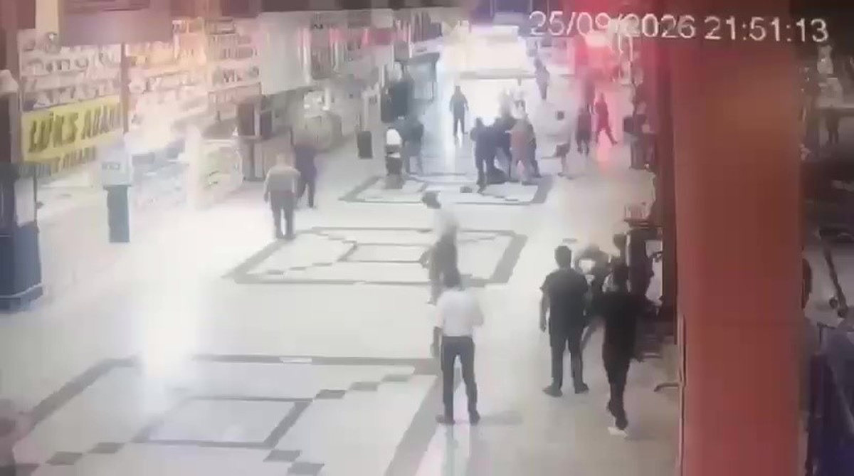 Adana\'da otobüs gecikince biletini iade etmek isteyen kişi darbedildi, burnu kırıldı