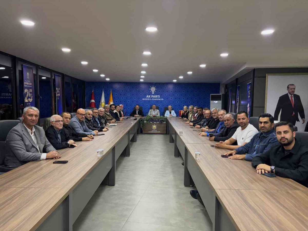 AK Parti Bilecik İl Başkanı Yıldırım, toplantıda yeni dönem hedeflerini değerlendirdi