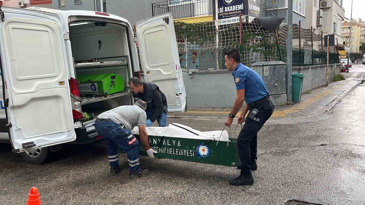 Antalya Alanya\'da pansiyonda ölü bulunan 71 yaşındaki şahsın kimliği belirlendi
