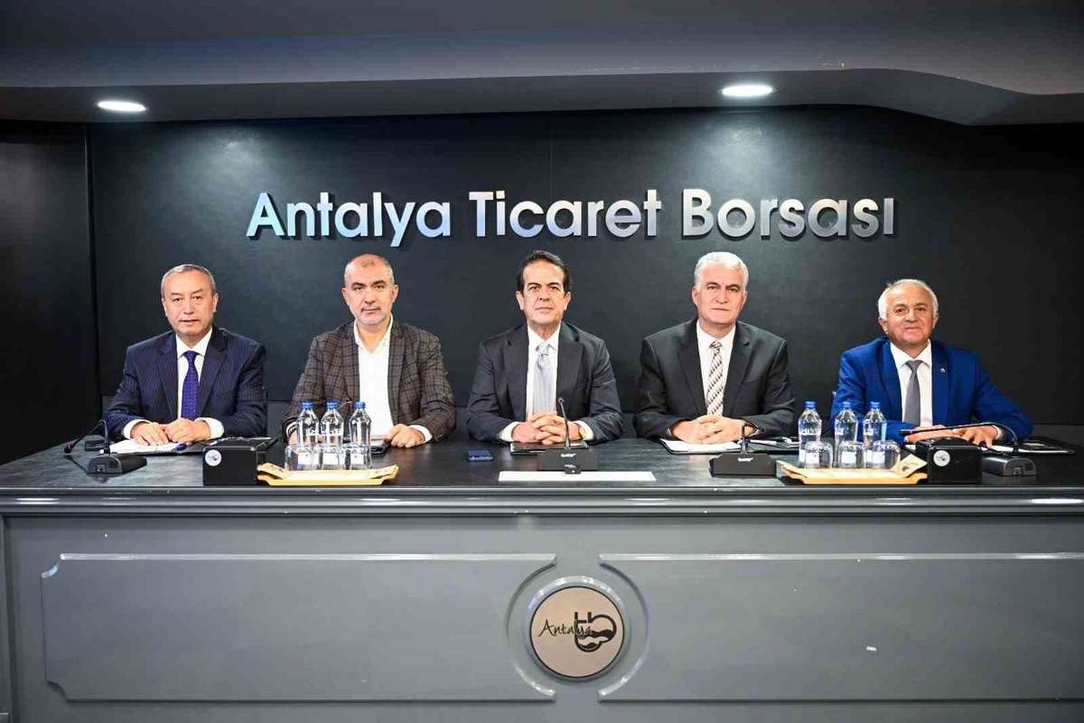 Erdoğan Ekinci, Antalya Ticaret Borsası Meclis Başkanlığına oybirliğiyle seçildi