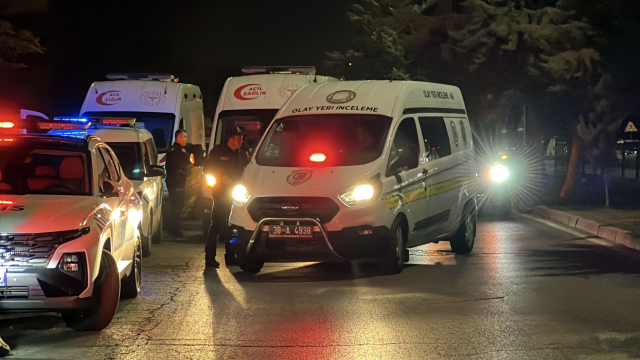 Babasını bıçaklayarak öldürdü, ardından intihara kalkıştı