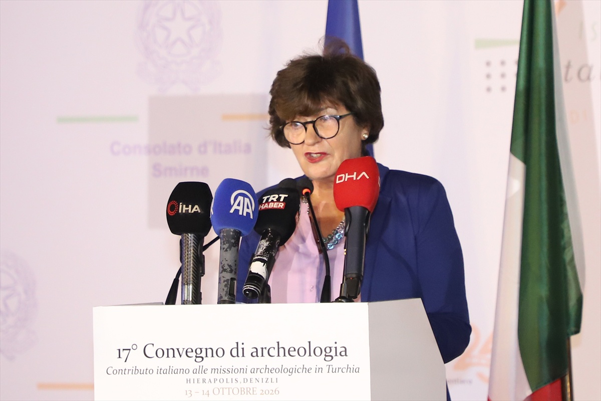 Bakan Ersoy, Hierapolis\'te arkeoloji sempozyumunu açtı, konser yağmur yüzünden yapılamadı
