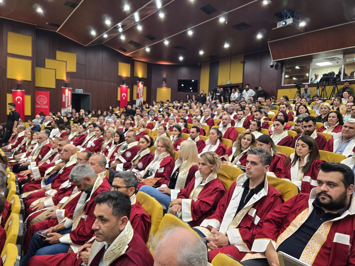 Bakan Göktaş, Hatay\'da gençleri İyilik Var Hareketi\'ne gönüllü olmaya çağırdı