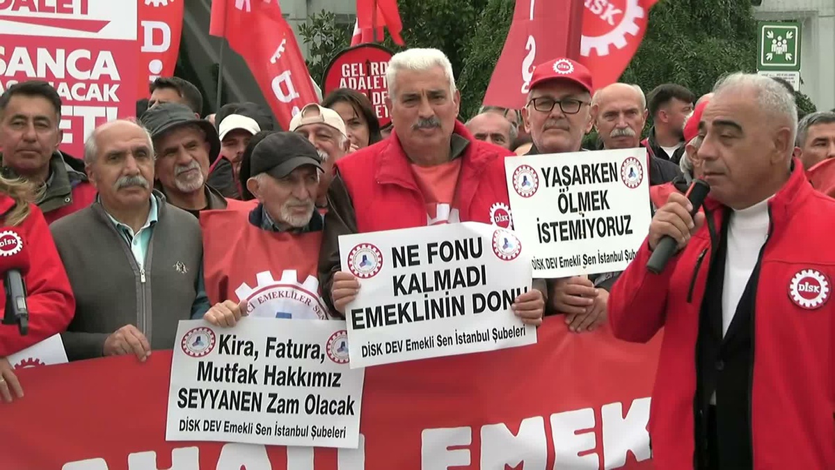 DİSK Bakırköy\'de adalet için buluştu, Halk TV\'ye kayyum müdahalesini protesto etti