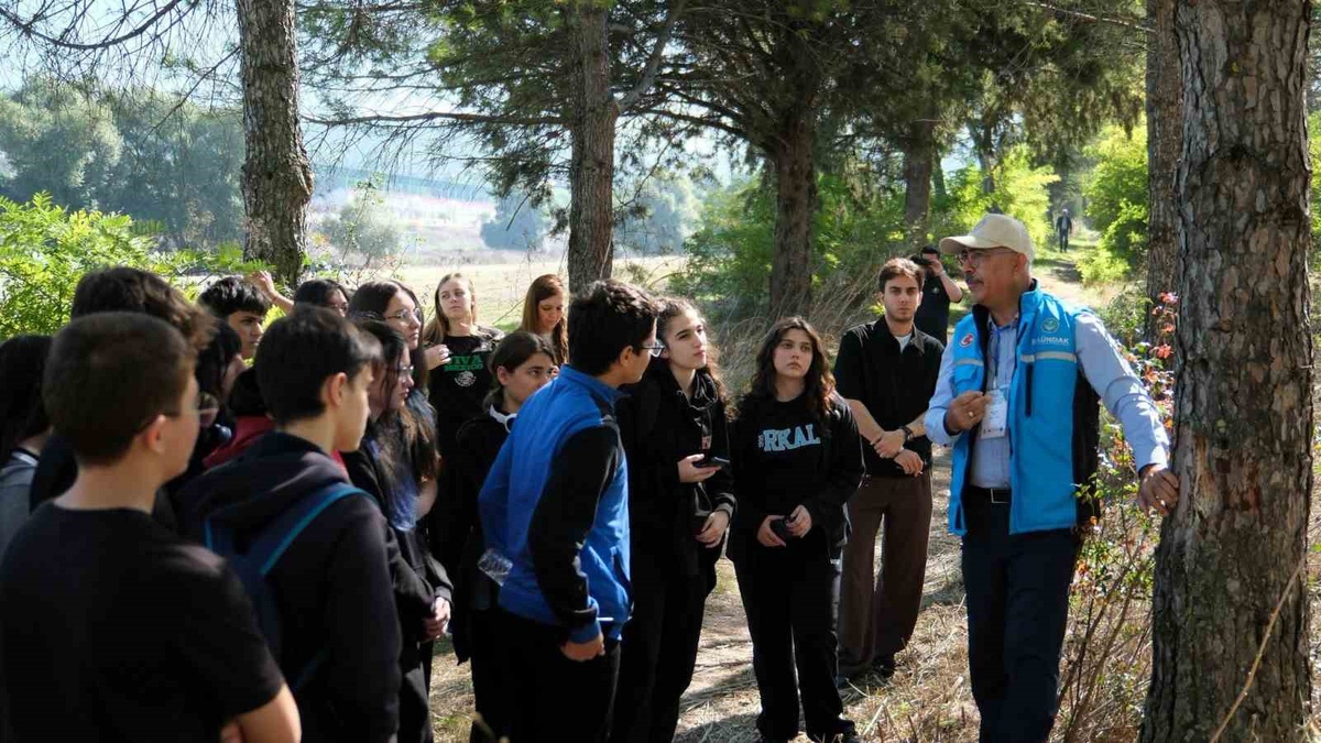 BAÜN Botanik Bahçesi\'nde lise öğrencileri bitki çeşitliliğini yerinde öğrendi