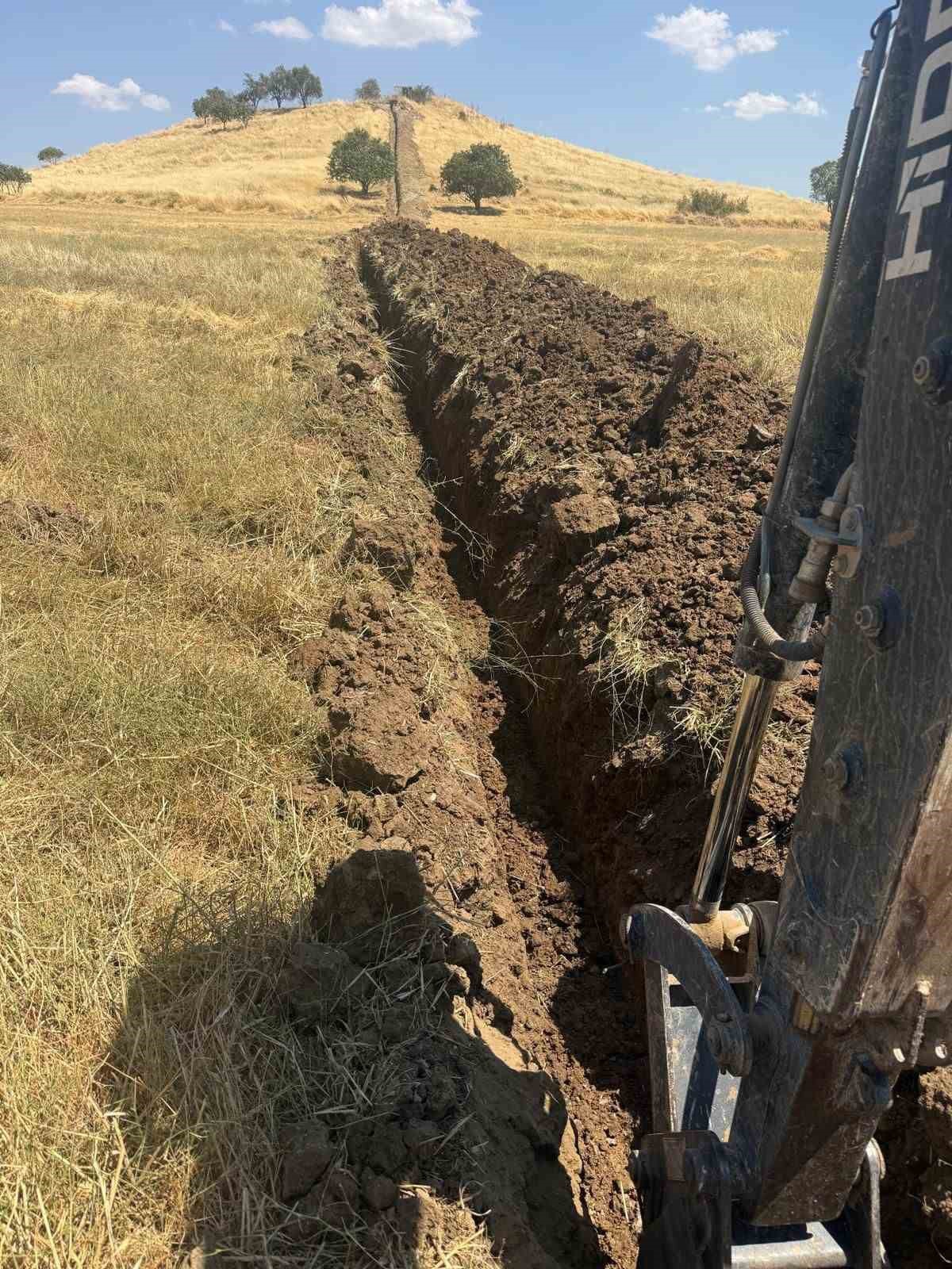 Batman İl Özel İdaresi, Kozluk Konaklı\'da 2 bin 700 metre içme suyu hattı döşedi