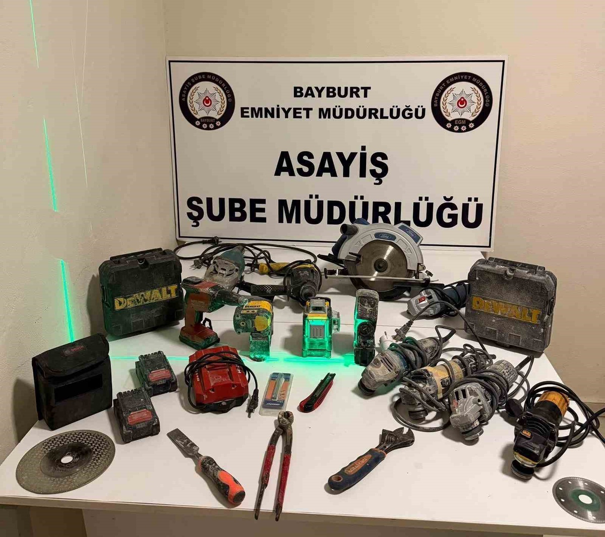 Bayburt\'ta 120 bin liralık malzeme çalan şüpheli yakalanıp tutuklandı