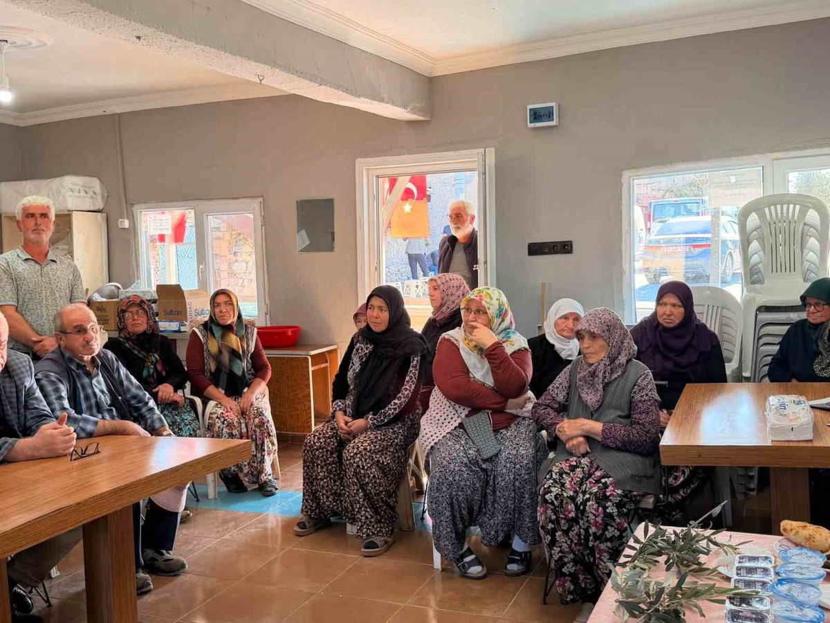 Bilecik Gölpazarı Kaymakamı Titiz, Demirhanlar ve Gemiciler\'de talepleri dinledi