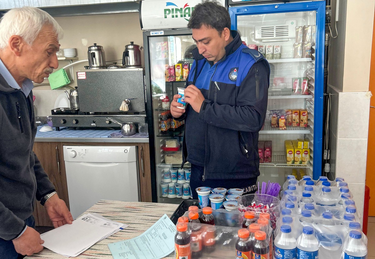 Burdur Belediyesi okul kantinlerinde denetim yaptı, olumsuzluk bulunmadı