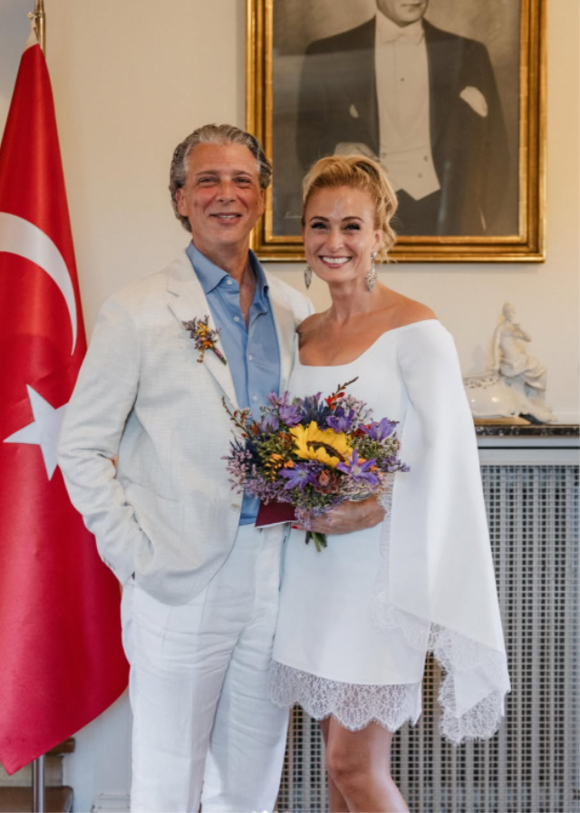 Ceyda Düvenci ve Güçlü Mete’den İtalya tatili
