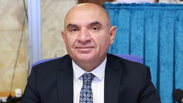 CHP'li Tarhan, Halk TV'ye kayyım atanmasına 'susan basın' diyerek tepki gösterdi