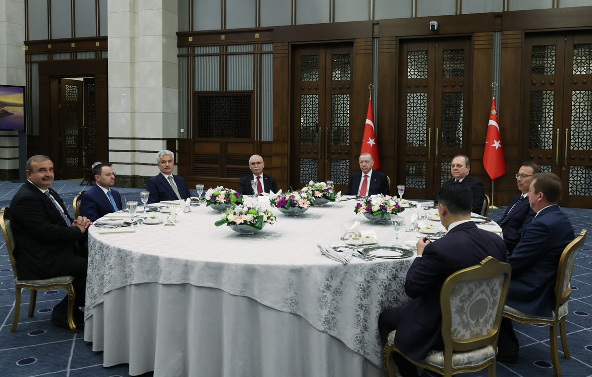 Erdoğan, Yüksek Mahkeme Başkanları onuruna verilen yemeğe katıldı
