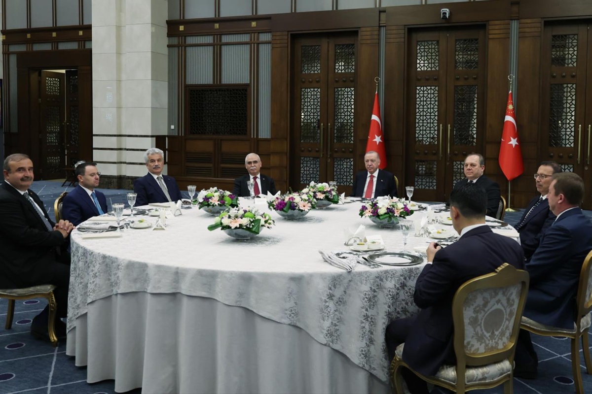 Cumhurbaşkanı Erdoğan, yüksek mahkeme başkanlarıyla yemekte bir araya geldi