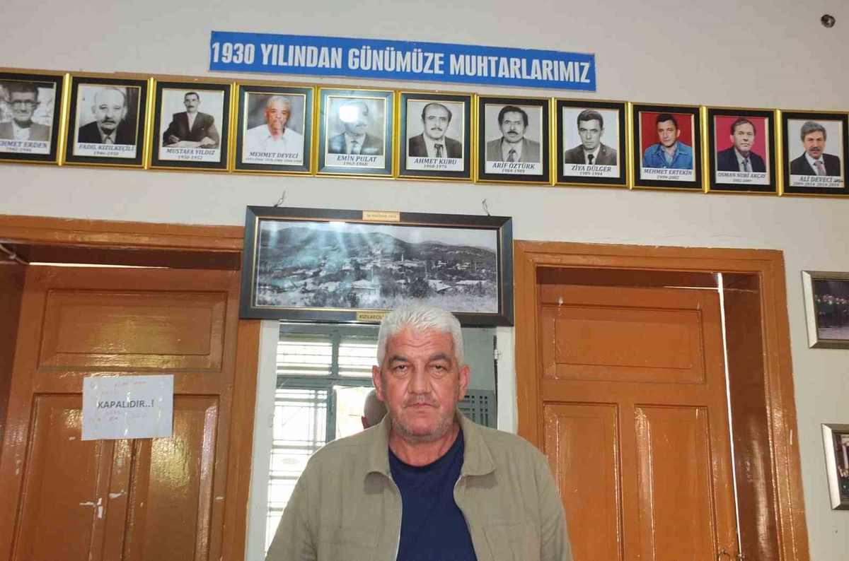 Edremit Kızılkeçili\'de 15 muhtar için köşe oluşturuldu, 11\'i hayatta değil