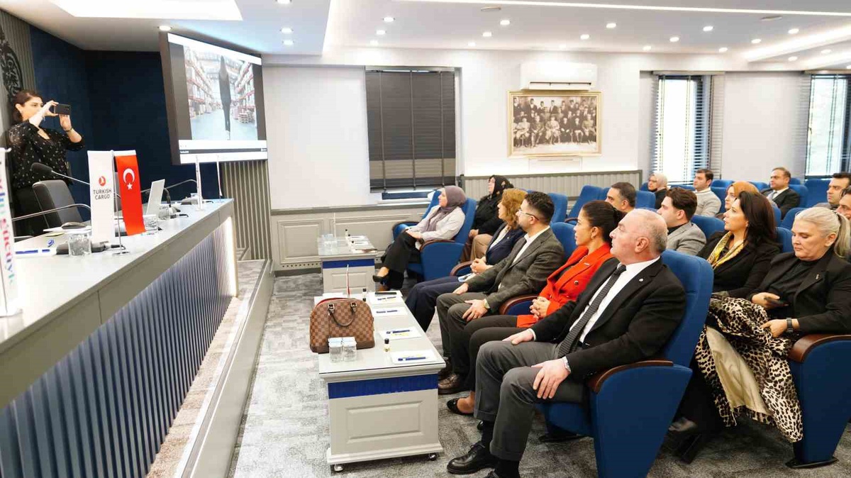Erzurum\'da dış ticaret eğitimi verildi, ithalat ve ihracat teşvikleri anlatıldı