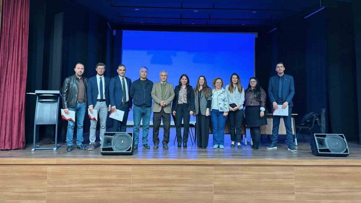 Eskişehir\'de TÜBİTAK toplantısında derece alan öğretmenler deneyimlerini paylaştı