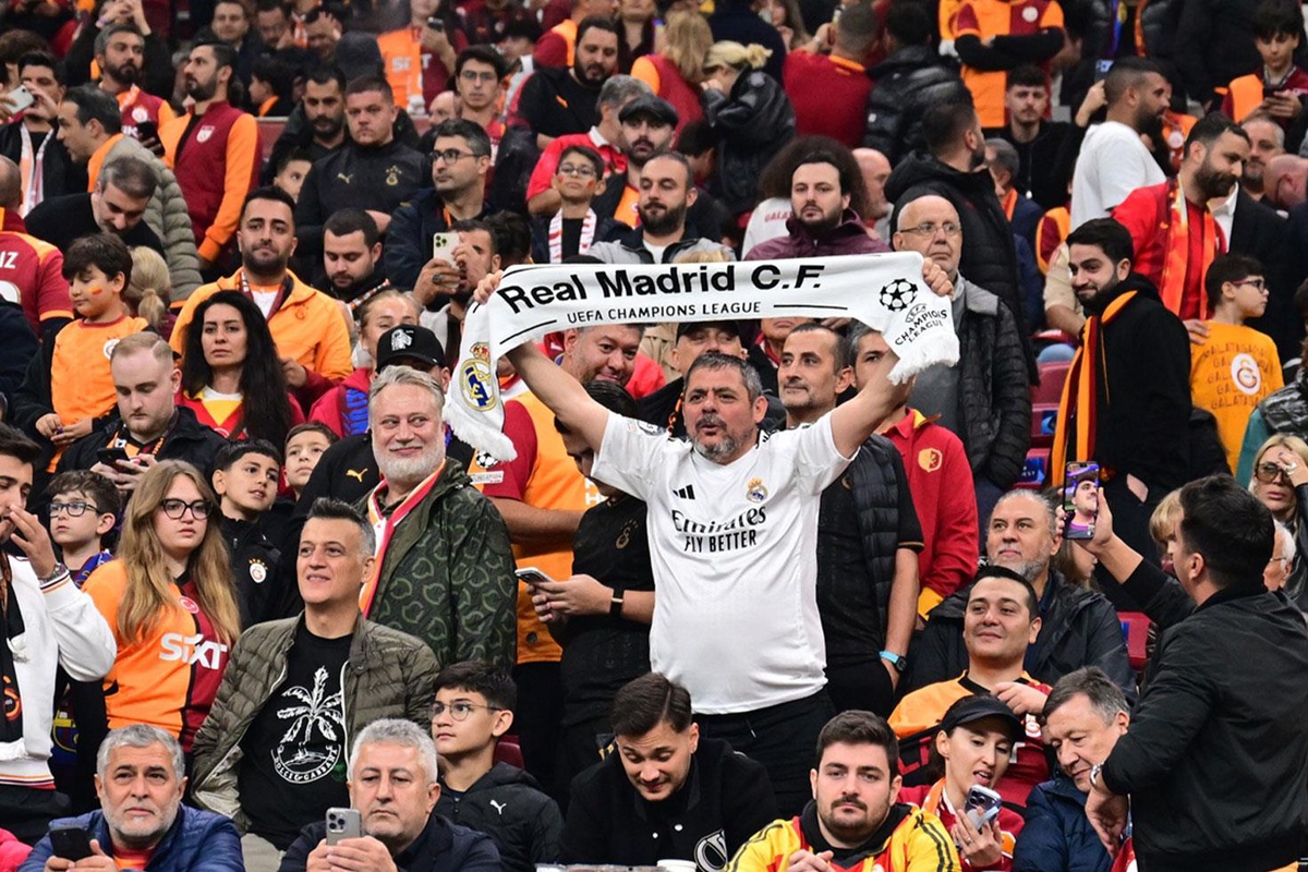 Galatasaray tribünlerinde Real Madrid sürprizi
