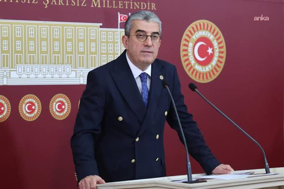 Gökhan Günaydın, Halk TV\'ye kayyım atanmasına sosyal medyadan tepki gösterdi