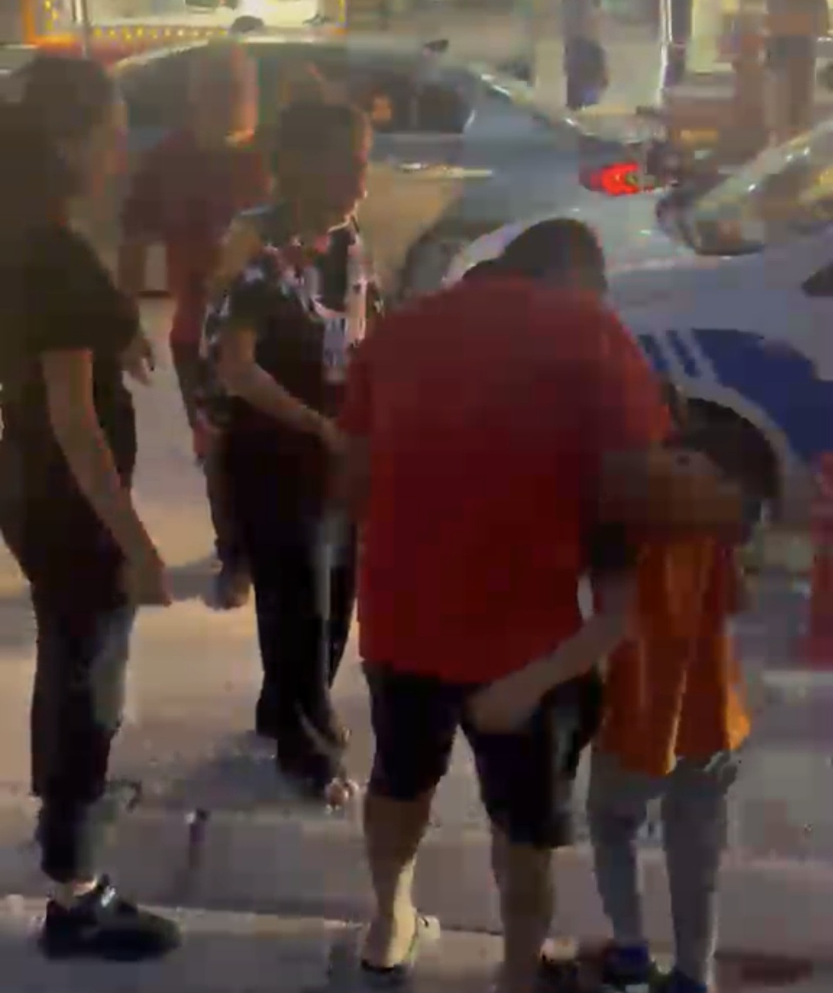 Polis, Hatay Samandağ\'da kaybolan 10 ve 7 yaşındaki iki çocuğu yarım saatte buldu