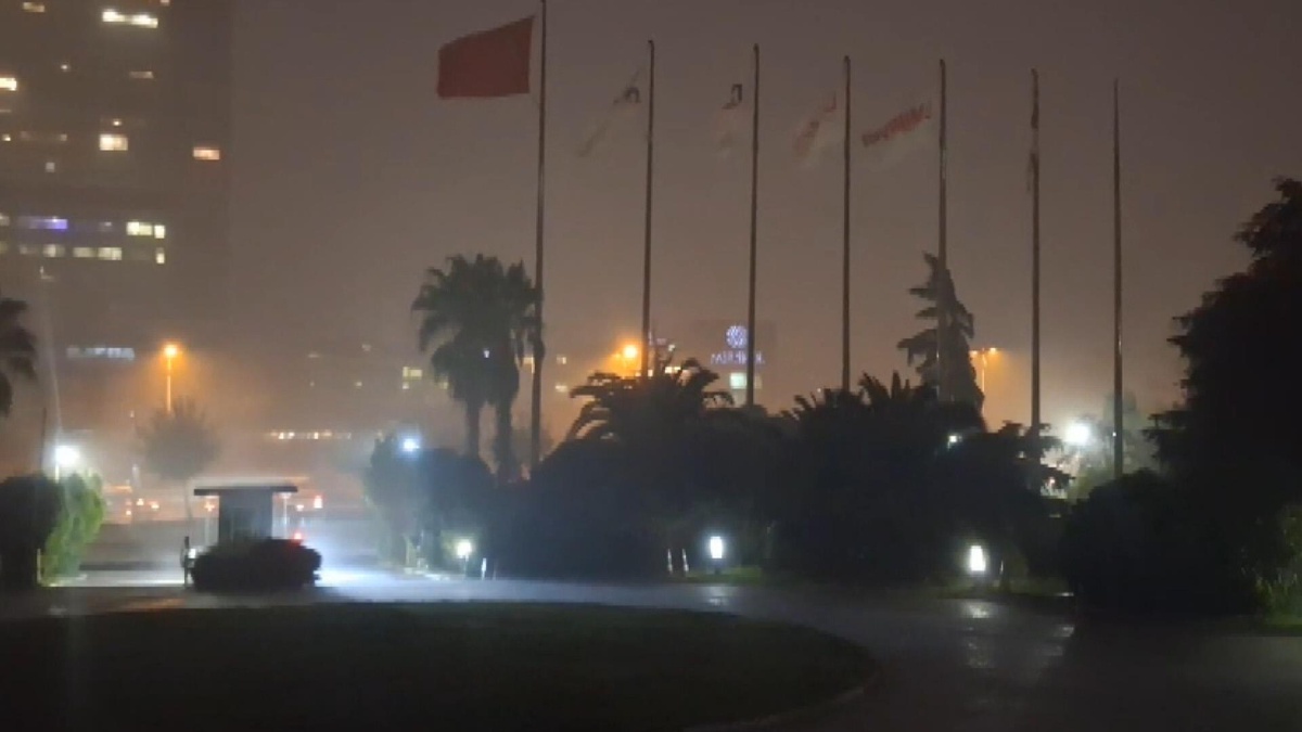 İstanbul\'da sabah sağanağı etkisini artırdı, sürücüler trafikte güçlükle ilerledi
